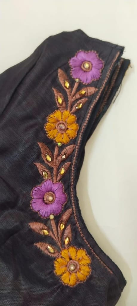 computer embroidery blouse