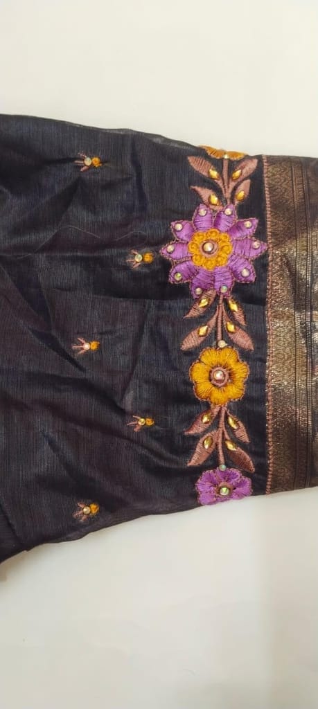 computer embroidery blouse