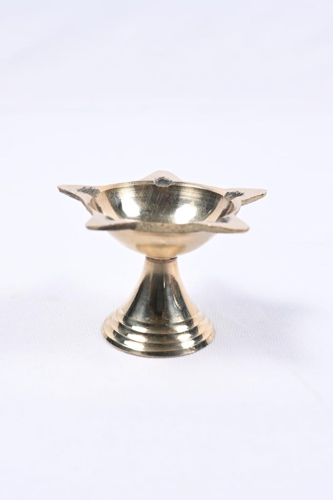 "Traditional Indian Brass Oil Lamp - Diya" pack of 2 - Pooja Needs | Buy online on ZillyBuy