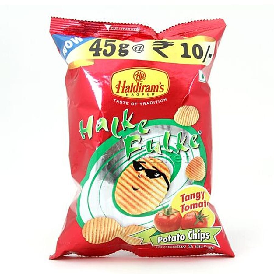 Haldiram'S Halke Fulke - Tangy Tomato Potato Chips Crunchy & Spicy, 45 G Pouch