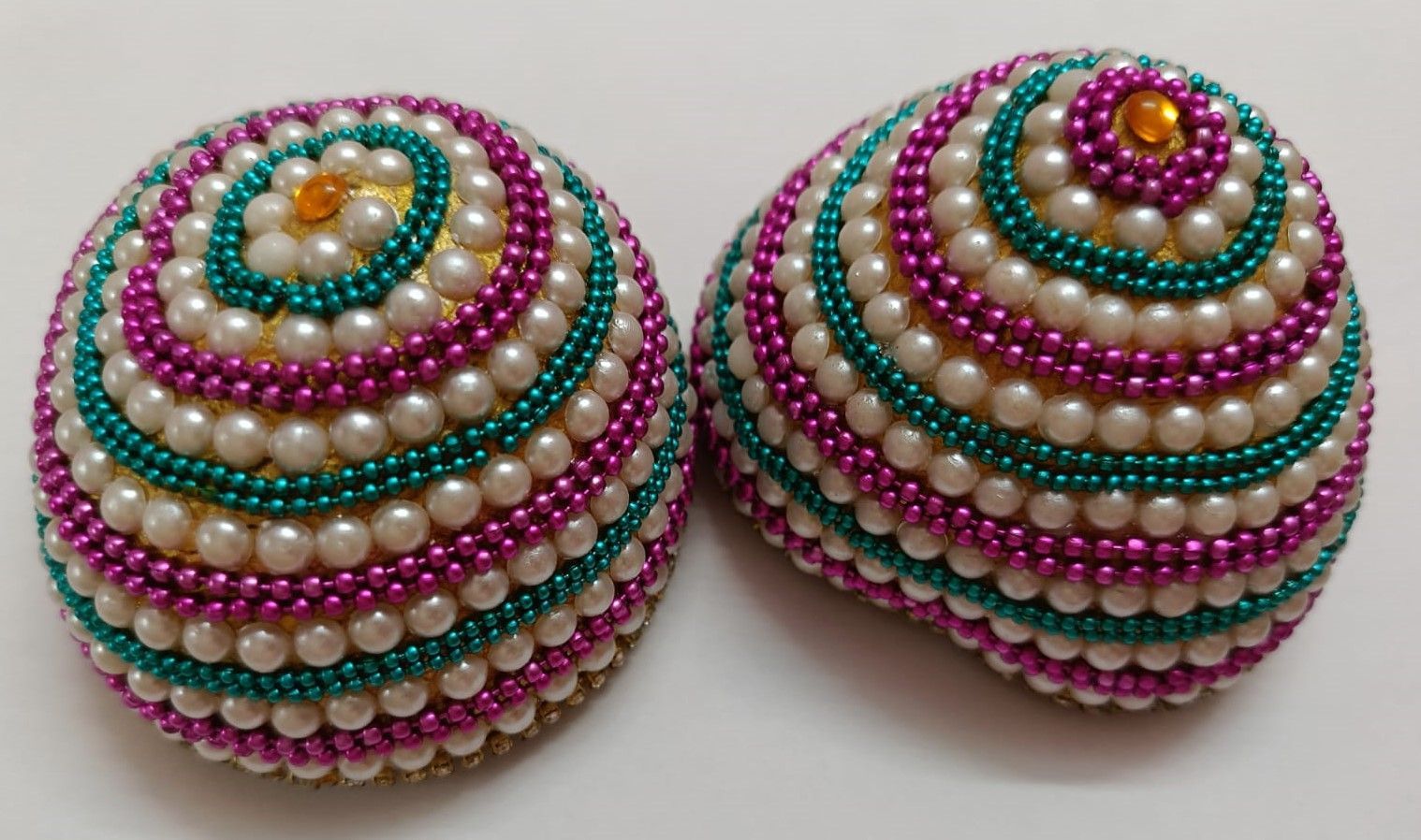 MULTI COLOUR RHINESTONE STUDDED COCONUT SHELL BALLS