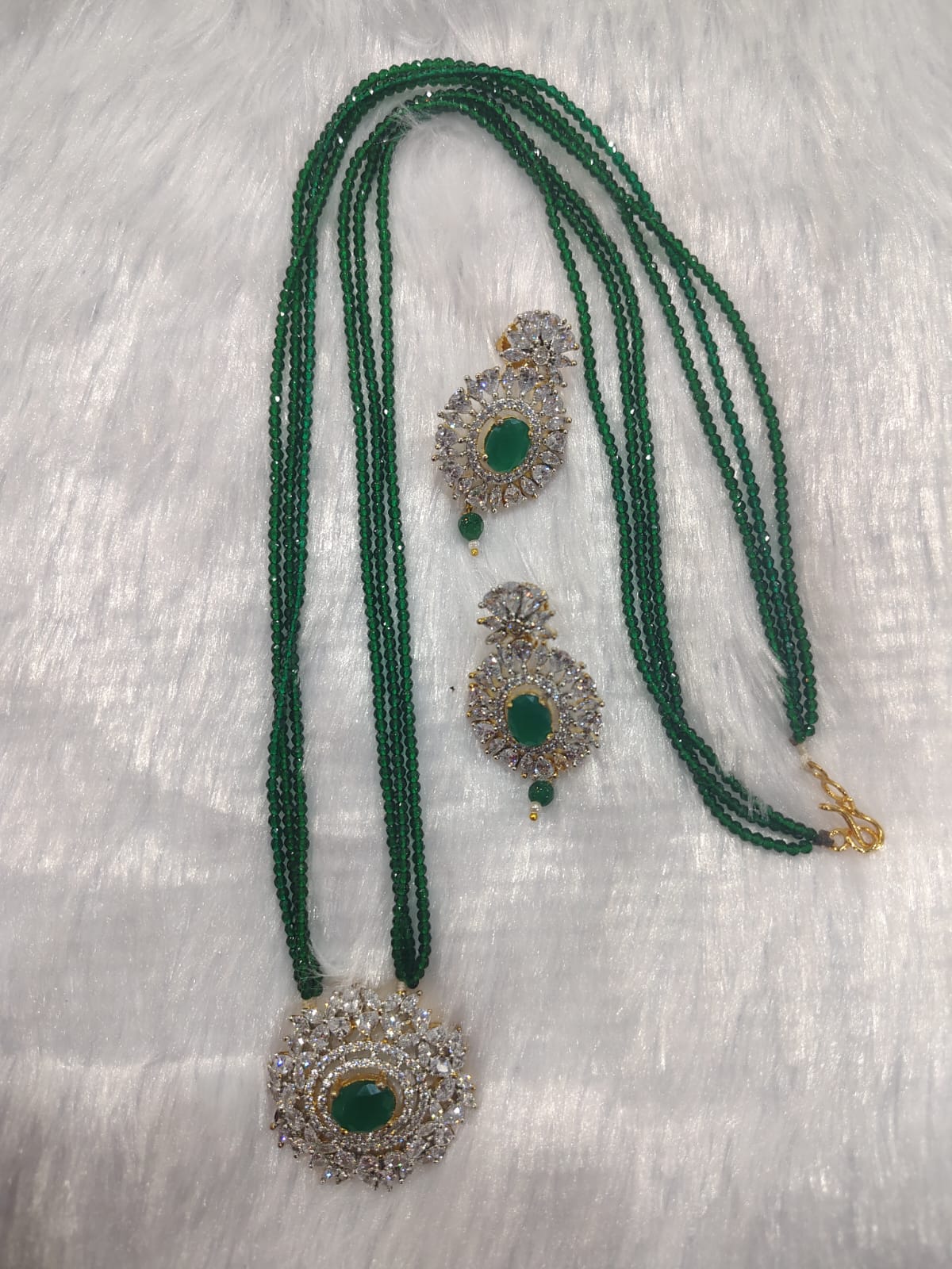Green Beaded Necklace Set with Rhinestone Pendant and Earrings