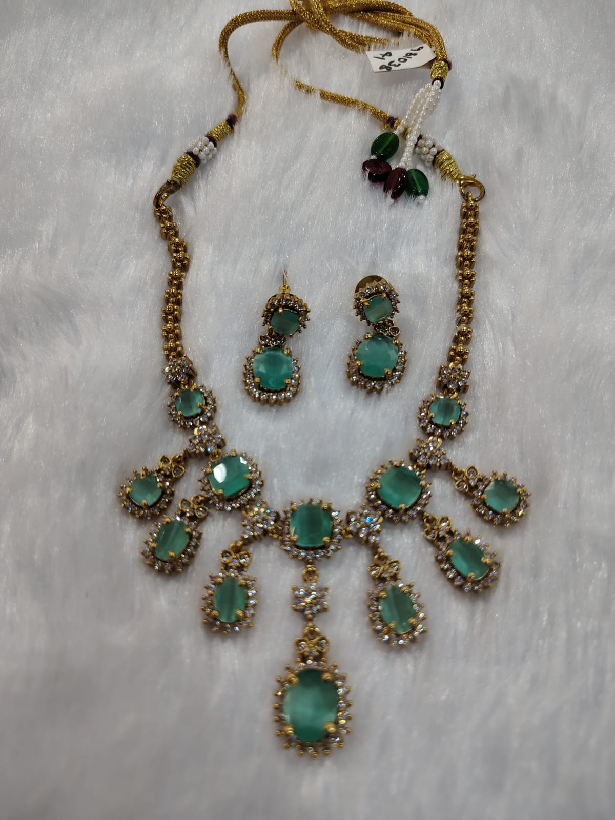 Gold-plated Kundan and Pearl Necklace Set with Stones