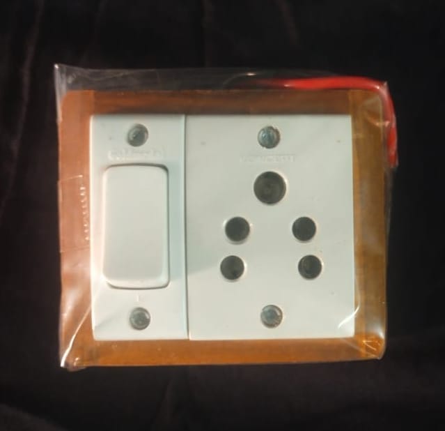 White 6 Ampere 2in1 Socket and 1 Switch