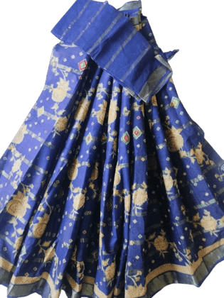 Blue Floral Embroidered Saree With Blouse Piece