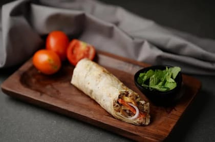 Labenese Falafel Wrap