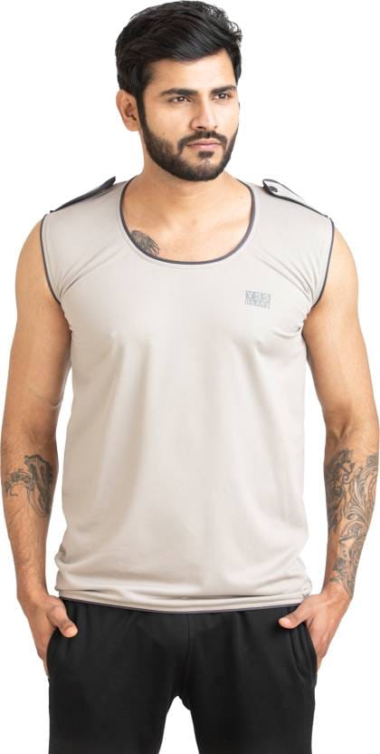 Men Solid Round Neck Polyester Grey T-Shirt