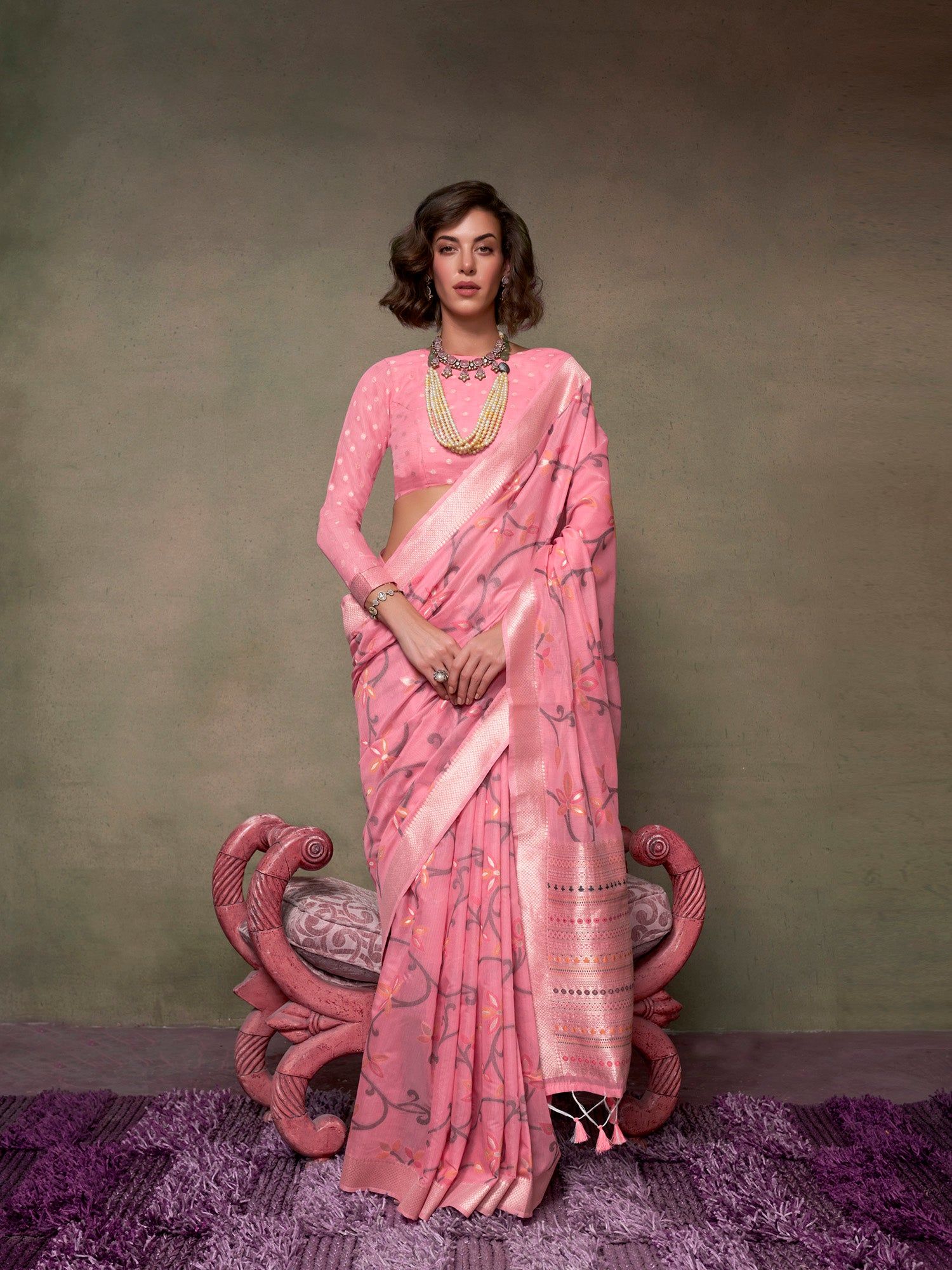 Peach Floral Jamdani Spun Cotton Handwoven Saree