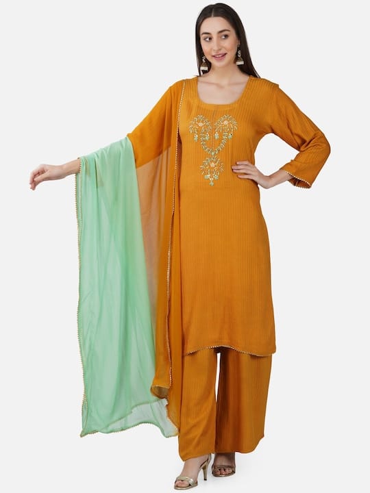 Women Floral Embroidered Thread Work Kurta with Palazzos & Dupatta