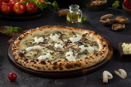 Naples - Mushroom With Truffle Oil Pizza. __ 4 Slice