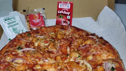 Veg Supreme Pizza [10 Inches]