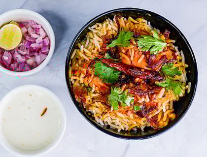 Lucknowi Chicken Biryani