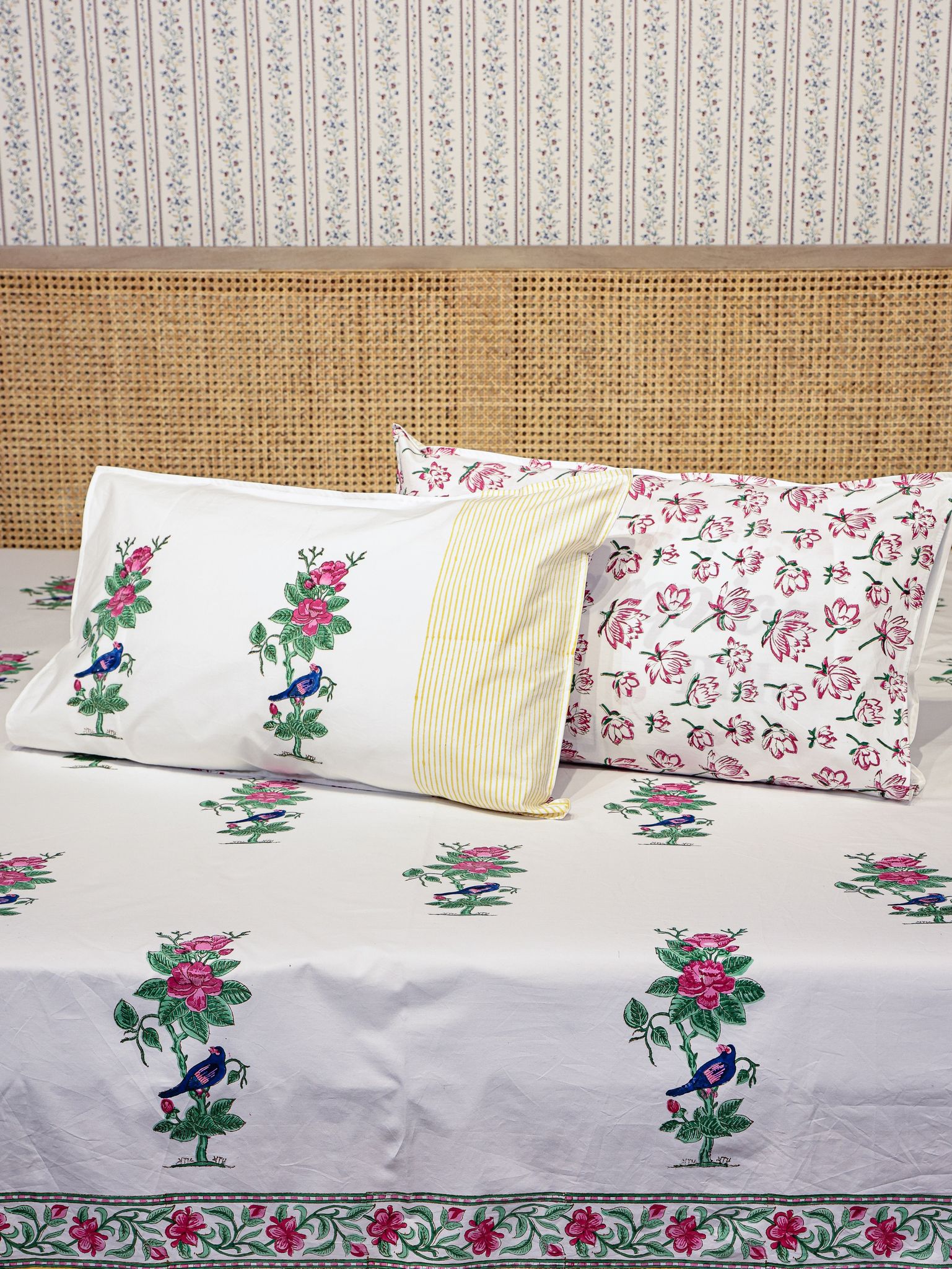 Premium Percale Cotton Super King Bedsheet with 2 Pillow Covers-Hand Block / Super King (108 X108 Inches) / Regular