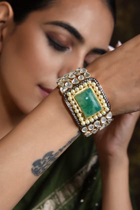 Imira Gold Plated Zirconia Emerald Pearl Kada-Pearls / 2.6