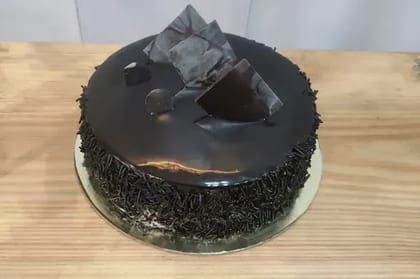 Chocolate Strand Cake [500 Grams]