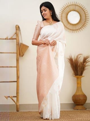 Woven Design Zari Silk Blend Banarasi Saree