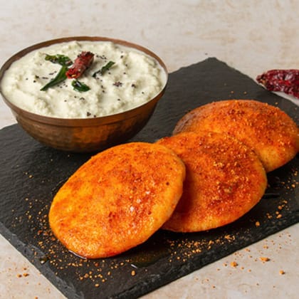 Gunpowder Idli with Coconut Chutney (Gluten-Free)