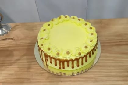 Vanilla Butterscotch Cake [500 Grams]