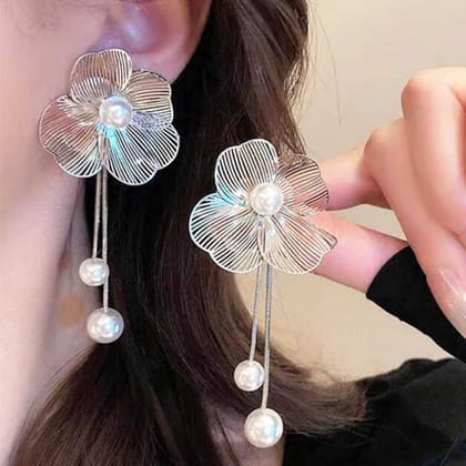 Moonlit Glow Dangler Earring