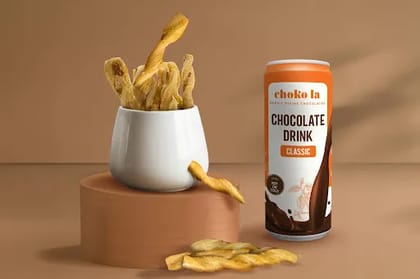 Cheese Straw With Beverage
