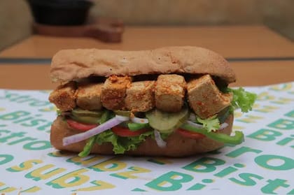 Tandoori Tofu Sub Sandwich __ 6 Inches,Roasted Garlic Bread