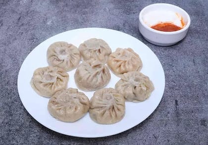 Paneer Steamed Bajra Momos [8 Pieces]