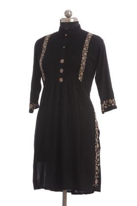 Hand-Embroidered Rayon Pintex Kurti with Floral Motifs
