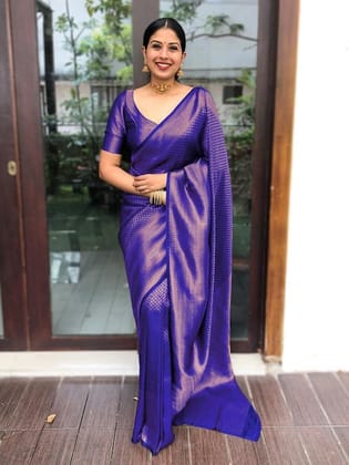 Geometric Woven Zari Saree