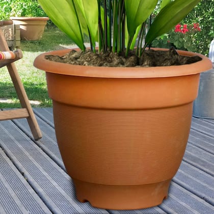 1720 Garden Heavy Plastic Planter Pot Gamla 17X14 Inch Color May Vary