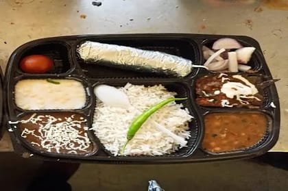 Gupta Deluxe Thali