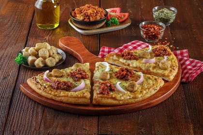 Kheema & Sausage Semizza (Half Pizza)(Serves 1) __ Semizza (Half Pizza)