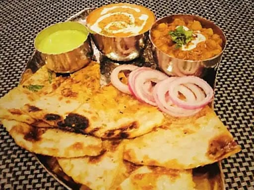 Kulcha Platter