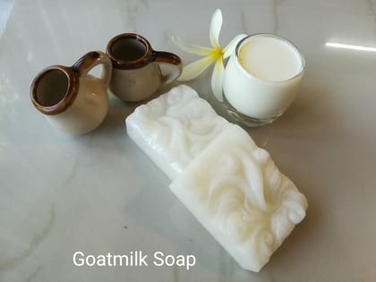 Essentials'  Goat Milk Soap 110 Gms