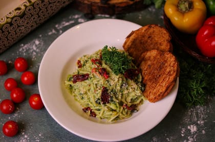 Veg Spaghetti Pesto With Sundried Tomatoes