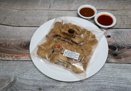 Frozen Classic Chicken Momo In Wheat Flour (Atta)
