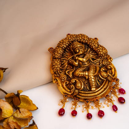 Krishna Deep Nakas With Polkis Gold Plated Pendant