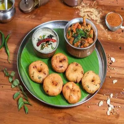 Vada Chicken Pulusu