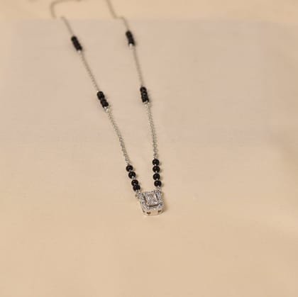 Small Radiant Bliss Mangalsutra