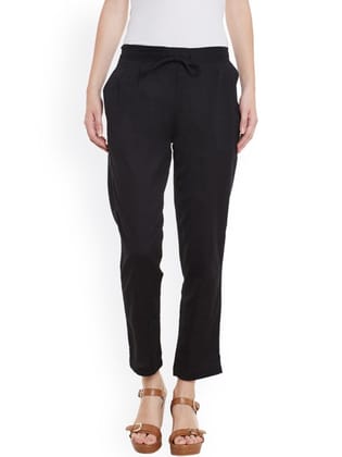 Women Black Solid Regular Fit Pleated Trousers