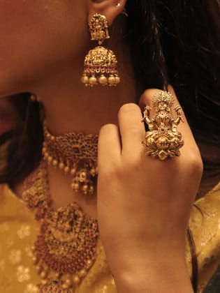 Laxmiji and Ganpatiji with peacock kada bundle-2'4 / Ruby Gold small 2inches
