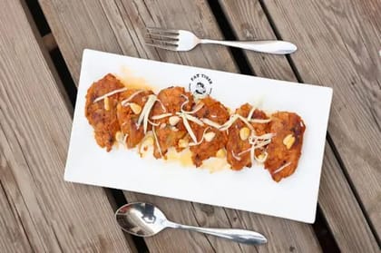Corn N Cheese Korean Hot N Spicy Momo [ 6 Pcs]