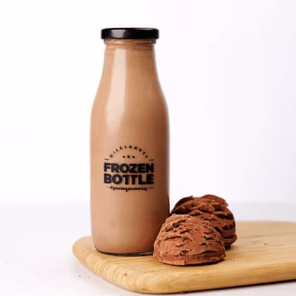 Belgian Dark Chocolate Milkshake __ Medium