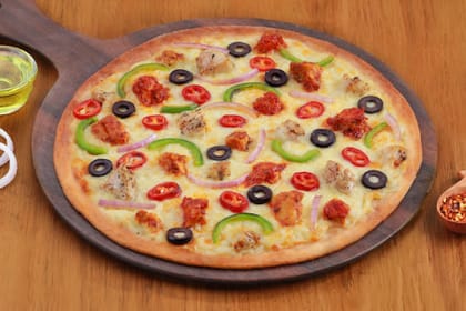 Chicken Overload Pizza [10" Large] __ Thin Crust