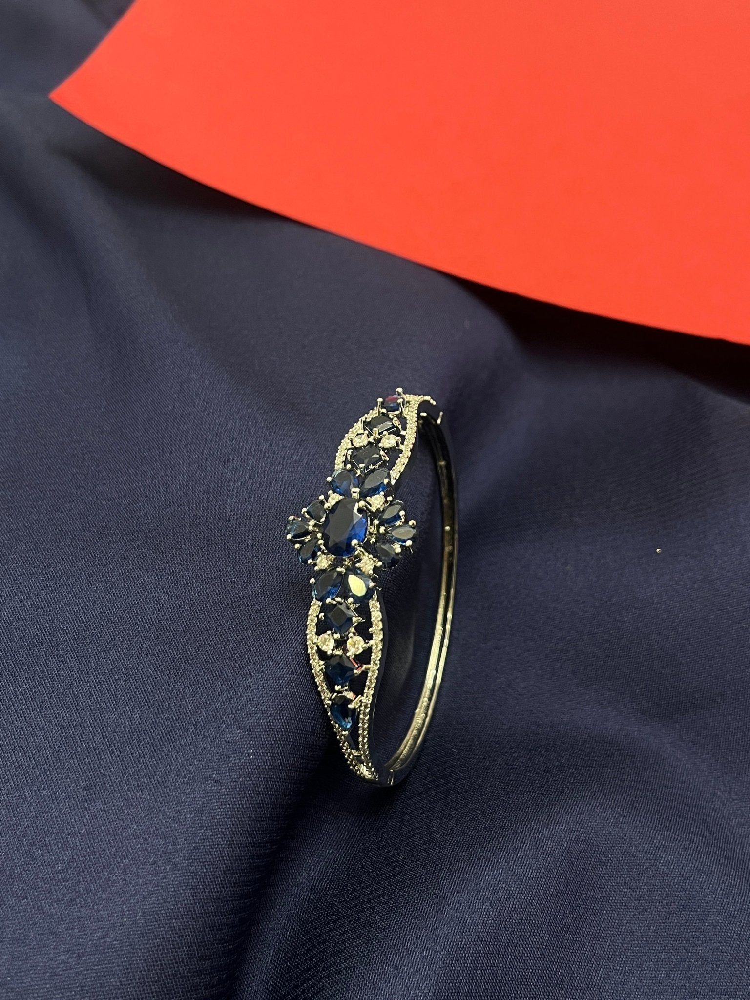 Elegant Bracelet 6774