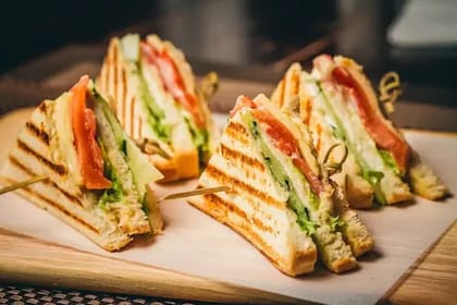 Veg Grilled Sandwich Jumbo