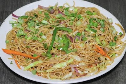 Veg Hakka Noodles