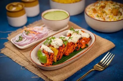 Molten Cheese Paneer Tikka (6Pcs)
