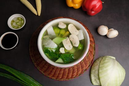 Veg clear soup
