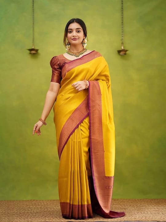 Woven Design Zari Silk Blend Banarasi Saree