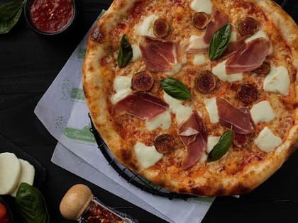 Parma Ham Pizza __ 9 Inches